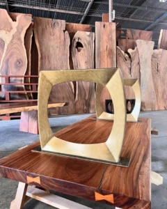 Jasa pembuatan meja kayu jati dan trembesi di workshop